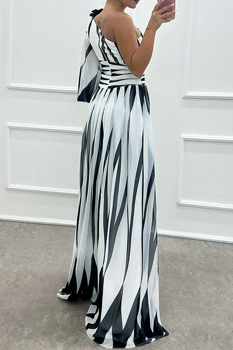 Shiloh | Elegancka sukienka maxi w paski z jednym ramiączkiem