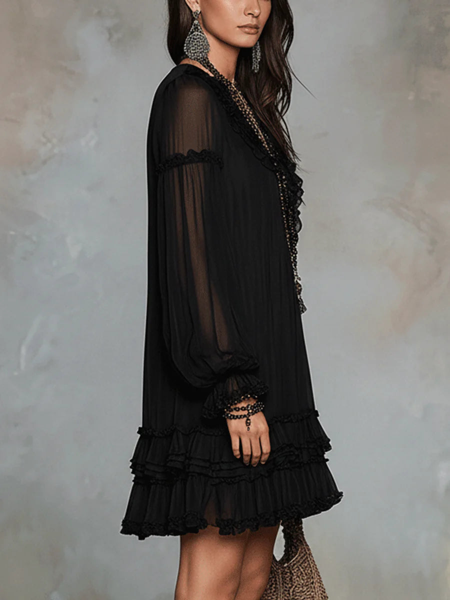 Nuria | Vestido Mini de Chifón Negro con Escote en V y Mangas Farol con Volantes