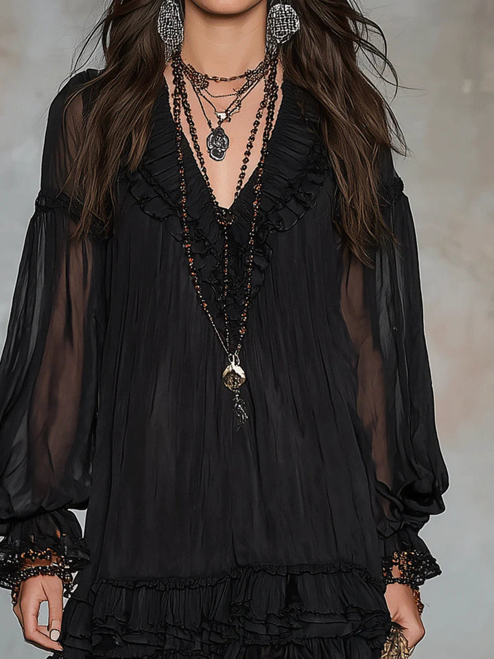 Nuria | Vestido Mini de Chifón Negro con Escote en V y Mangas Farol con Volantes
